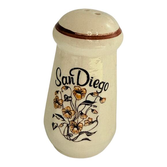 Vintage San Diego CA Souvenir Floral Ceramic Salt & Pepper Shaker Set - A1293 - Picture 9 of 9